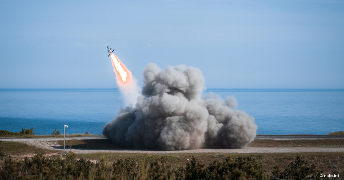 Эксперт заявил, что несработавшие обломки ракет, упавших в Крыму, представляют опасность 