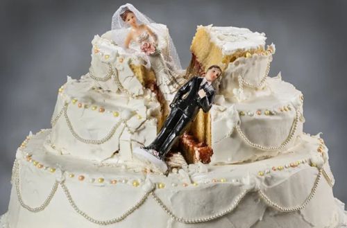 Дама, которая только-только вышла замуж, испытала желание порвать с новоиспеченным супругом уже на следующий день после свадьбы.