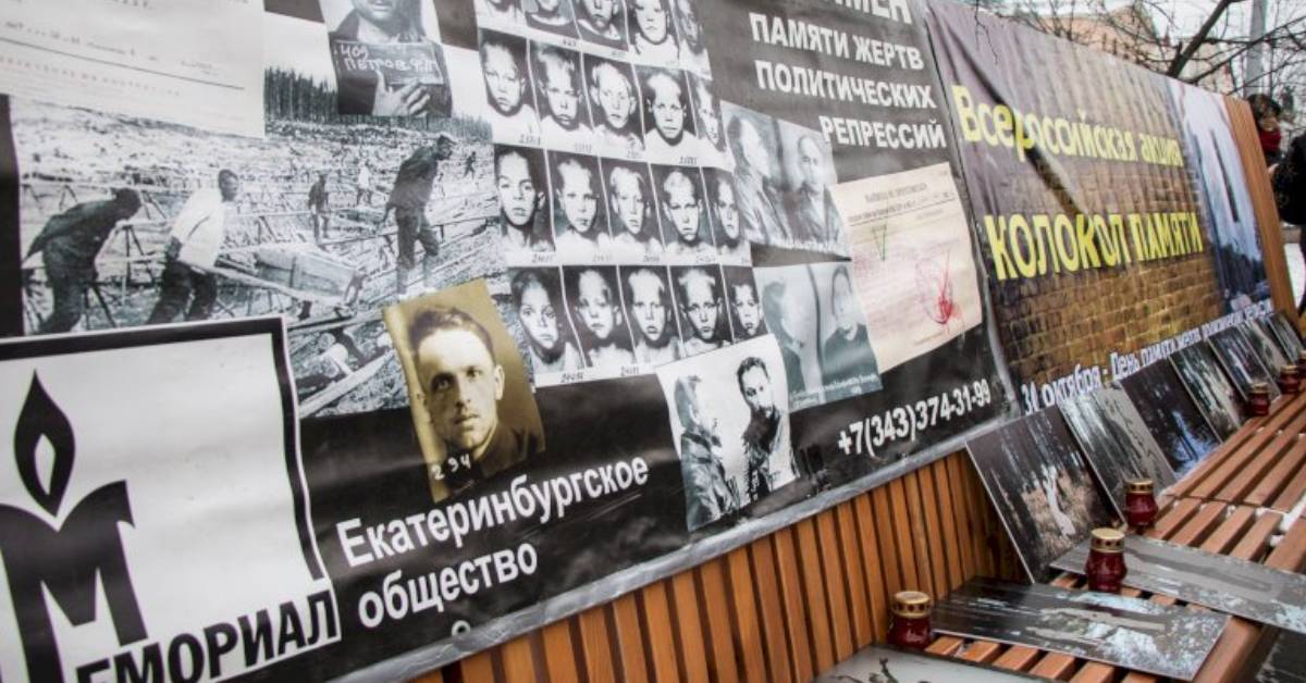 «Россия встает на путь Сталина»: в Литве — о ликвидации «Мемориала»