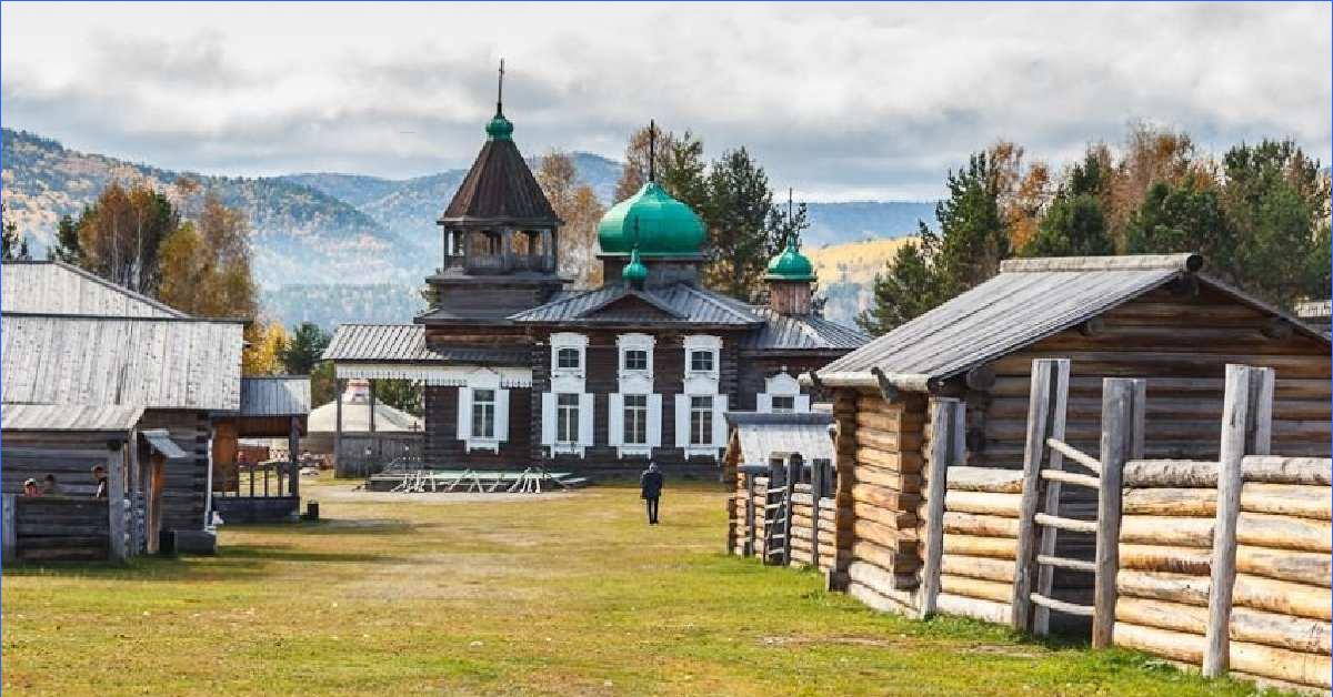 Иркутский сельский. Иркутск архитектурно-этнографический музей Тальцы. Этнографического музея Тальцы Иркутск. Музей Тальцы на Байкале Листвянка. Музей деревянного зодчества Тальцы Иркутск.