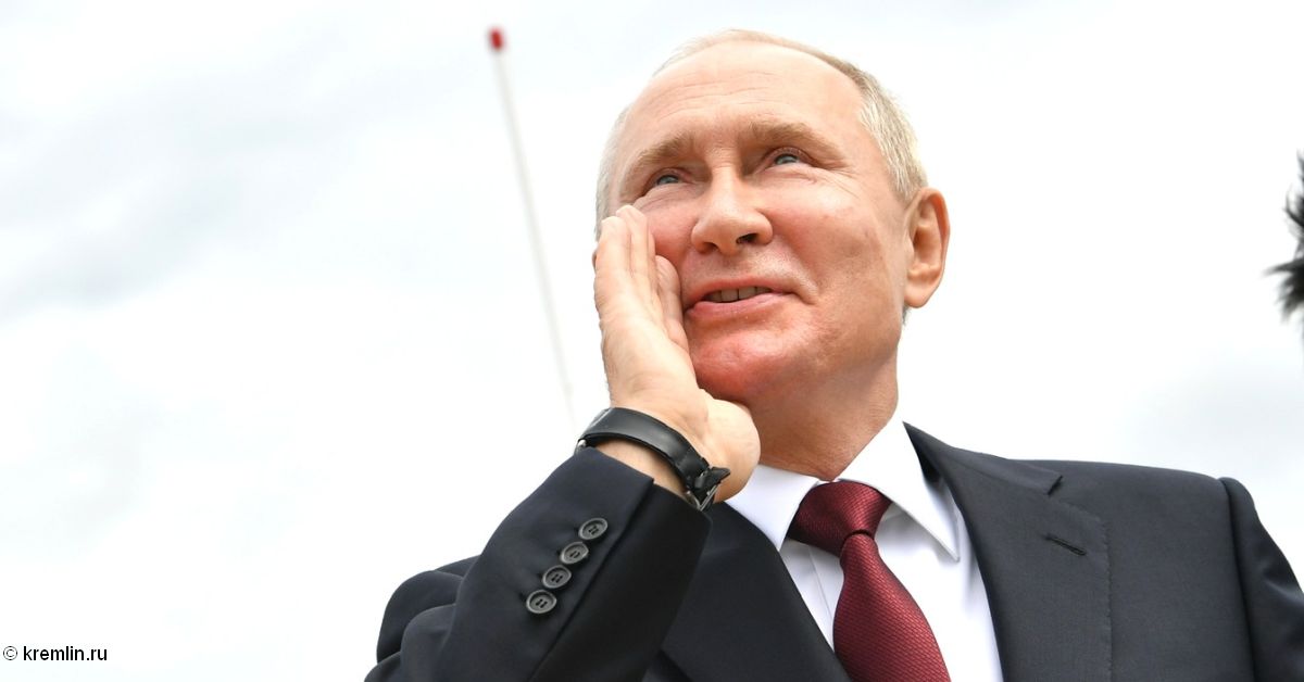 Ветеран Великой Отечественной после парада рассмешил президента страны
