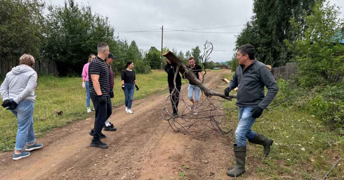 Волонтеры Сбера отправились в село Дубынино Братского района для помощи в подготовке к фестивалю