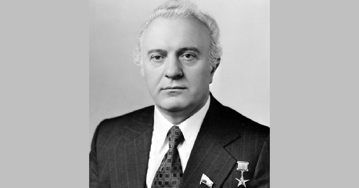Эдуард Шеварднадзе – советский министр иностранных дел перестроечного времени