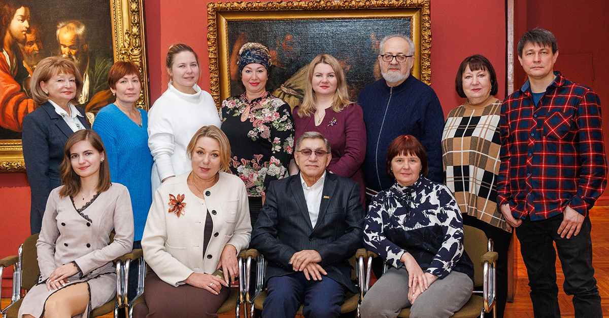 Награжденные с коллегами из музея и управления культуры Награжденные с коллегами из музея и управления культуры