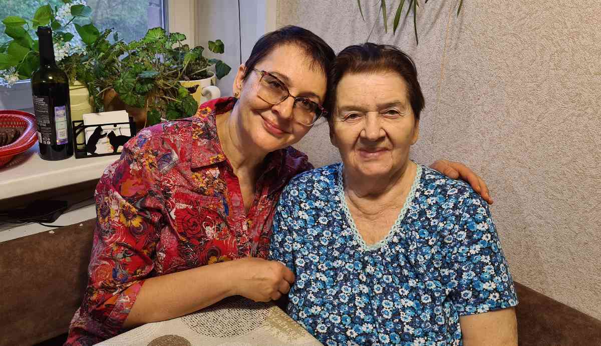 Альвина Николаевна с дочерью Ларисой