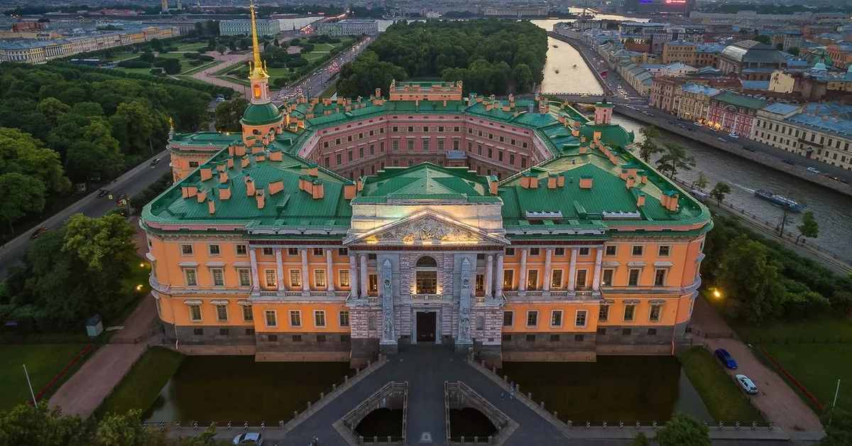 Культура онлайн: взглянем на отреставрированные залы Михайловского замка?