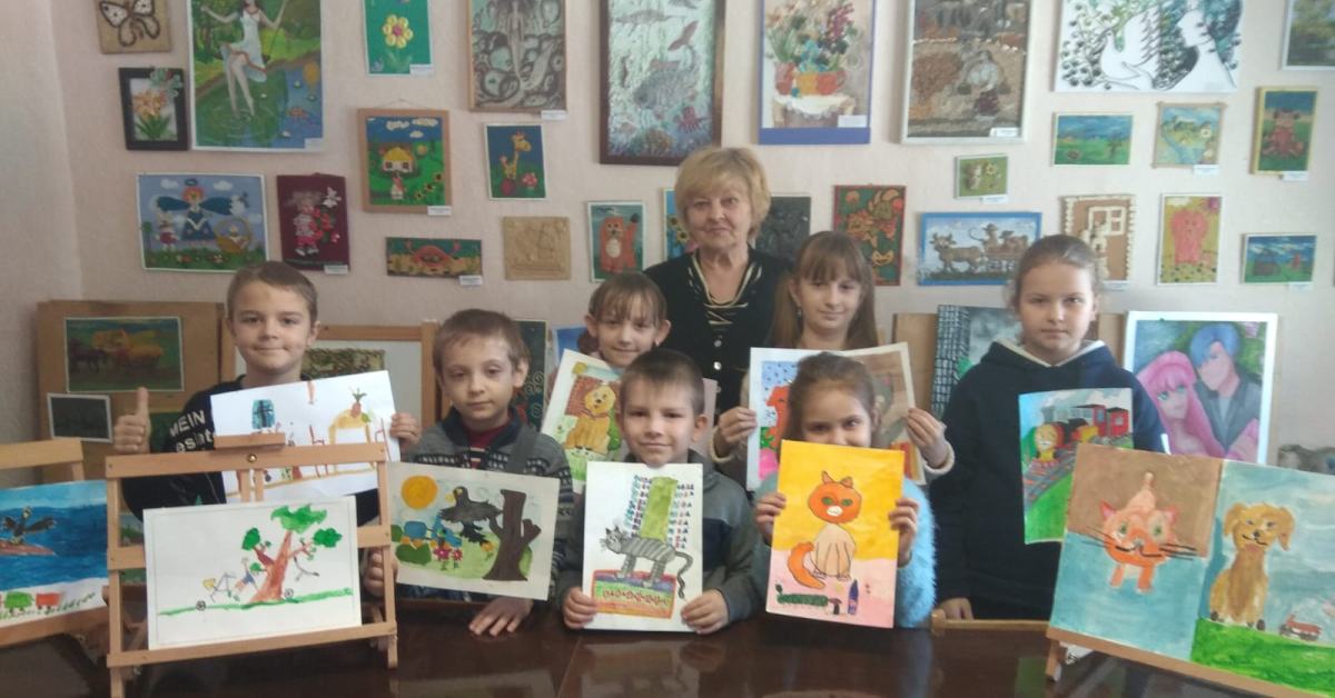 Юные художники из Кировска – оформители книги «Приключение паровозика»