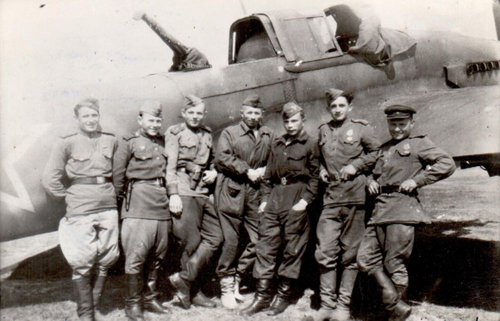 Техническая группа эскадрилии. 20.05.1945