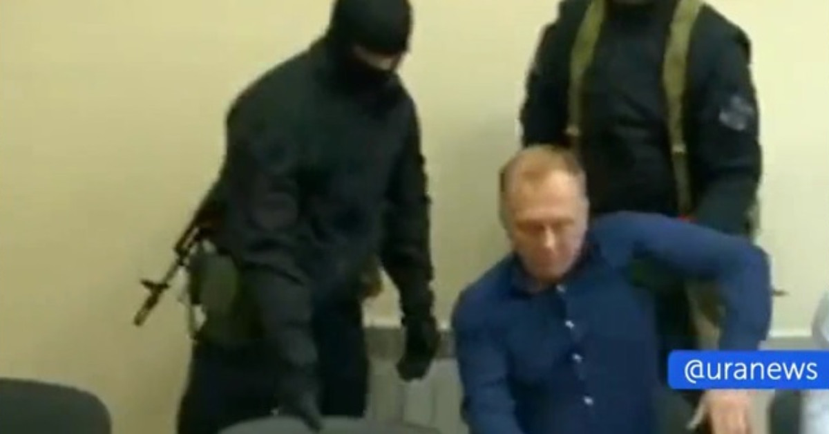 На Урале врио главы «Водоканала» увели в наручниках прямо с совещания