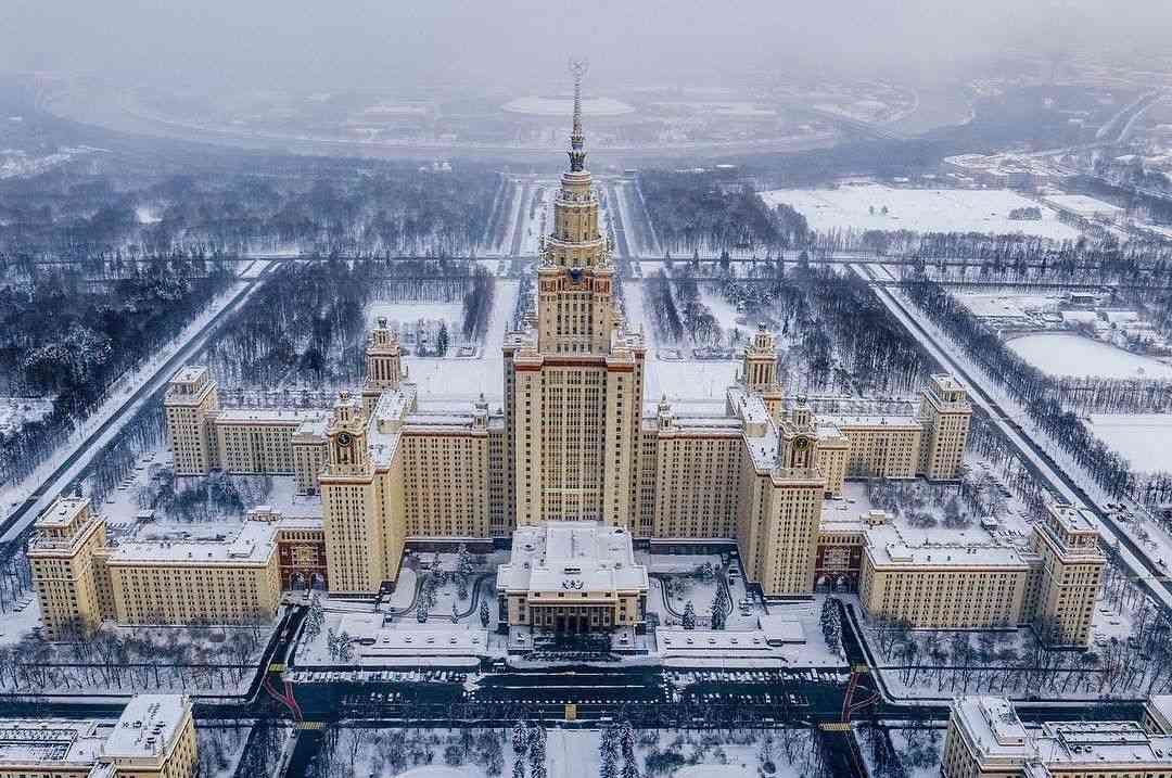 Главное здание МГУ – одна из сталинских высоток российской столицы 