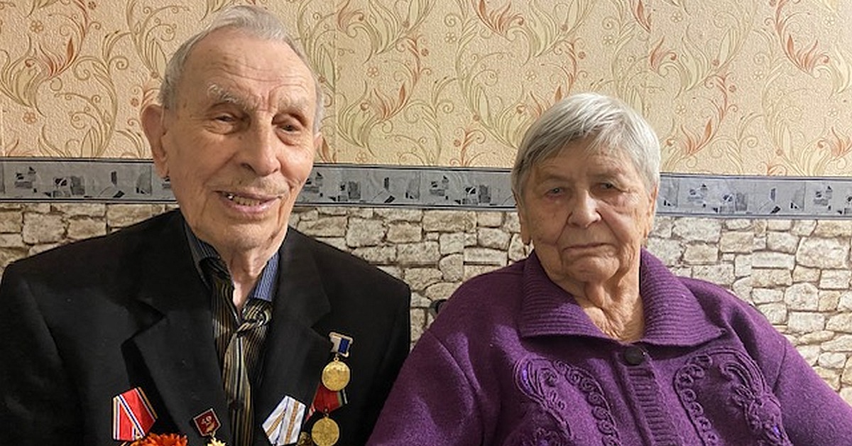 Поздравляем с 70-летием создания семьи чету Долгополовых!